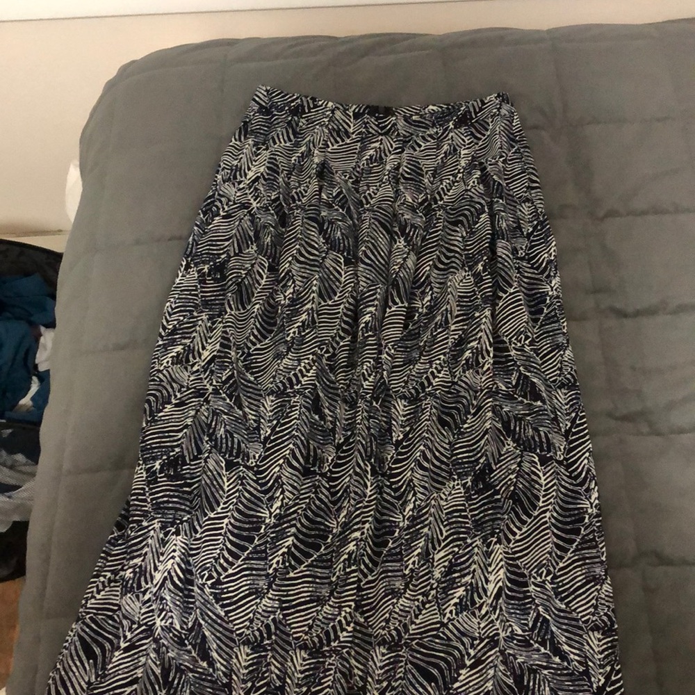 NWT blue floral maxi skirt size large